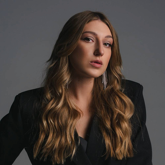 Арина Петрова